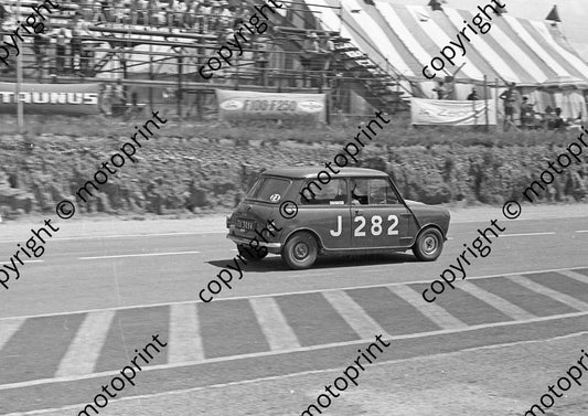 1967 SA GP support Onyx J282  Barry Moore Austin Mini (courtesy David Swan) (3)
