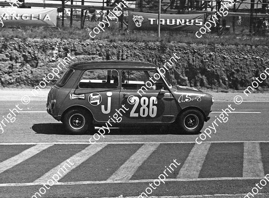 1967 SA GP support Onyx J286 AF Sawyer Morris Mini cropped(courtesy David Swan)