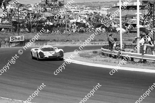 1968 10 Porsche 907 Hans Hermann Hans Dieter Deschent (courtesy Ken Stewart) 350