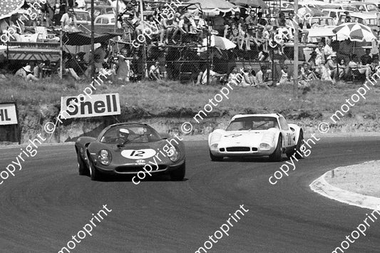 1968 12 Ferrari Dino Tony Dean Basil van Rooyen, 20 Chevron BMW B8 Digby Martland Derek Bennett (courtesy Ken Stewart) cropped 357