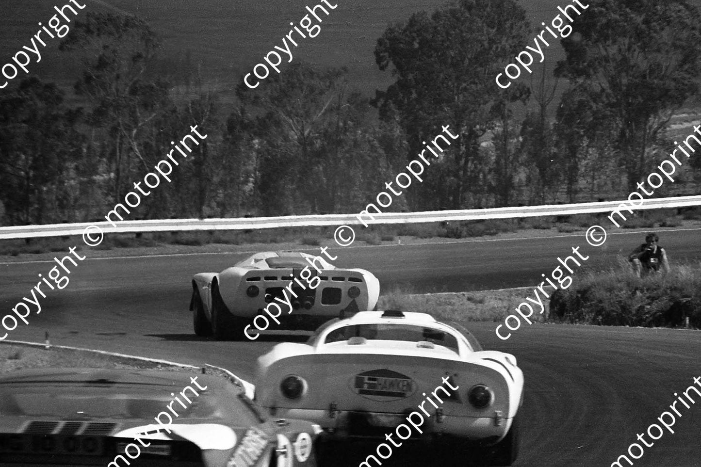 1968 1 Mirage Ford Ickx Hobbs; Porsche 910 Lucas McNally; 7 GT40 Guthrie Hailwood (courtesy Ken Stewart) 363