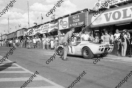 1968 1 Mirage Ford leaving pits Jackie Ickx David Hobbs (courtesy Ken Stewart)  (1)