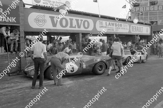 1968 3 Ferrari P3 pit stop David Piper Dick Attwood; note Mirage also in (4)