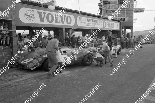 1968 3 Ferrari P3 pit stop David Piper Dick Attwood; note Mirage also in (courtesy Ken Stewart) (2)