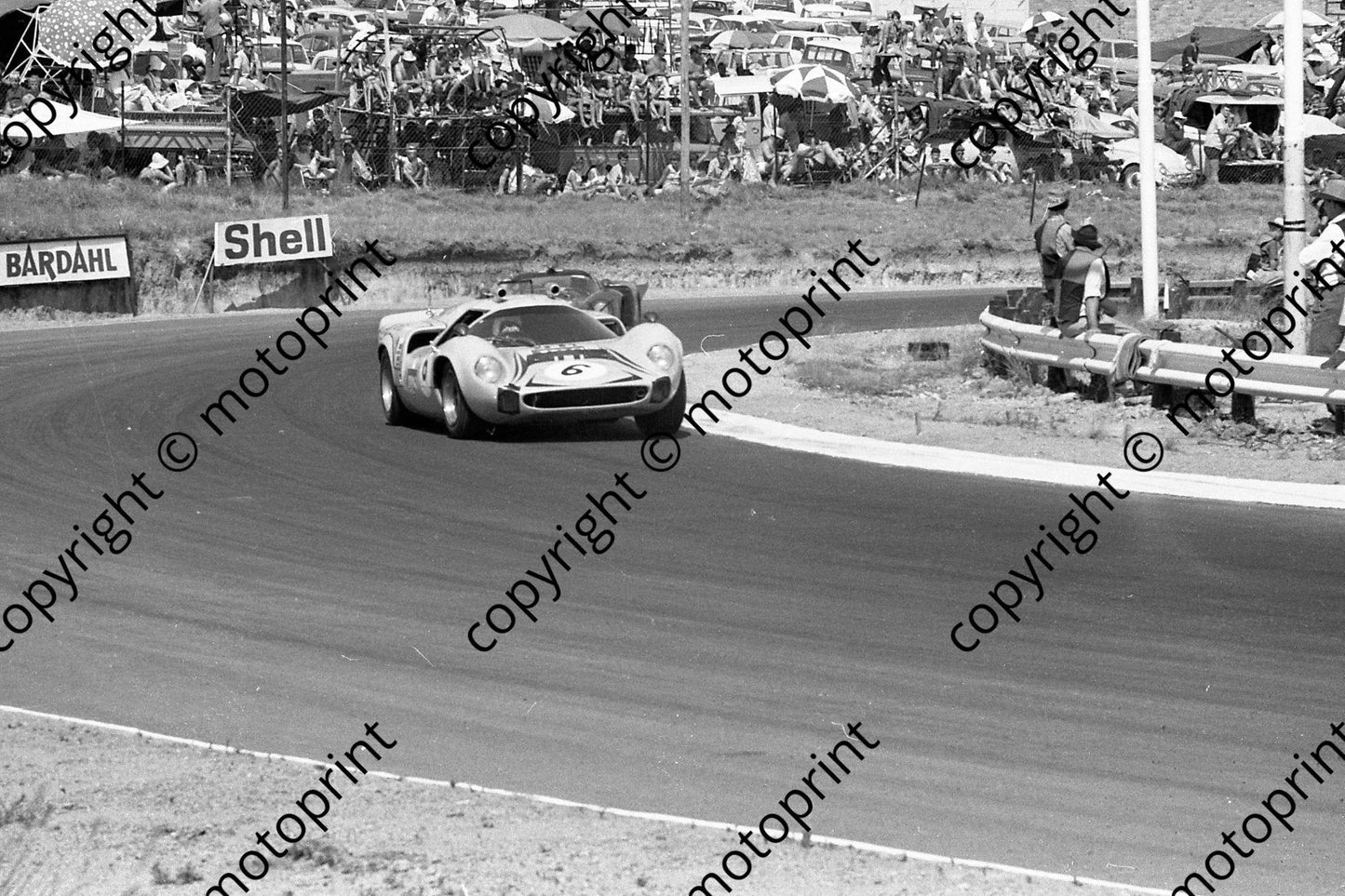 1968 6 Lola Chev Mike D' Udy Frank Gardner (courtesy Ken Stewart) 348