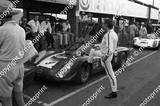 1968 9 Alfa T33 Serge Trosch Karl von Wendt 11 Porsche 910 Charles Lucas Paddy McNally  cleaned (courtesy Ken Stewart) 434