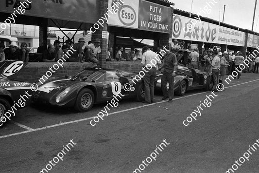 1968 9 Alfa T33 Serge Trosch Karl von Wendt; 8 Alfa T33  A4 Teddy Pilette Rob Slotemaker cleaned (courtesy Ken Stewart) 430
