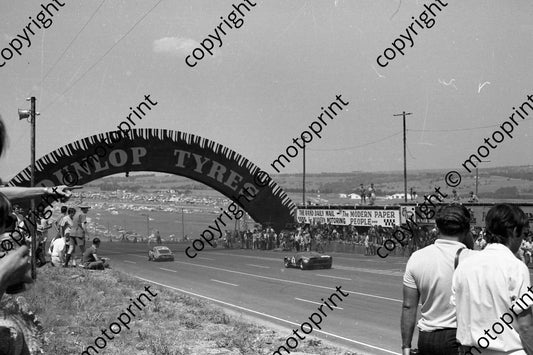 1968 9hr Dunlop Bridge 7 GT40 Mike Hailwood, Malcolm Guthrie, Marcos Guy Tunmer Nolly Limberis (5)