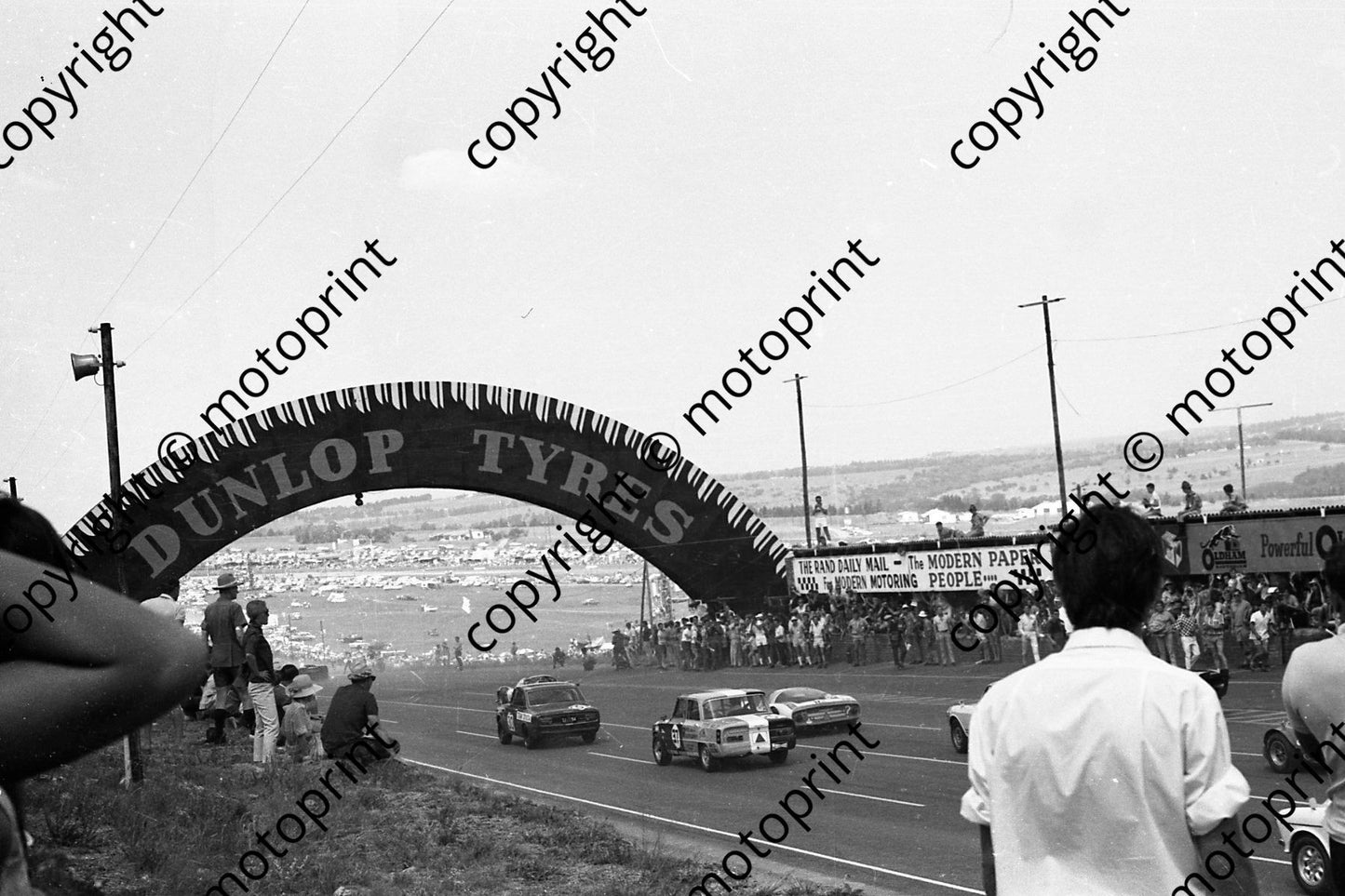 1968 9hr Dunlop Bridge start 37 Alfa Guilia Chris van der Heever, Steve Mellet (2)