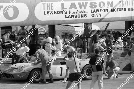 1968 9hr Mirage Jackie Ickx, David Hobbs (permission Malcolm Sampson) (18)