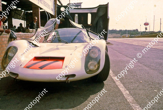 1968 9hr Porsche 910 Lucas McNally (thanks Vito Momo via G Cavalieri) 040