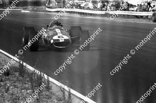 1968 SA GP Dan Gurney Eagle_ blemishers on print (courtesy Ken Stewart) 087