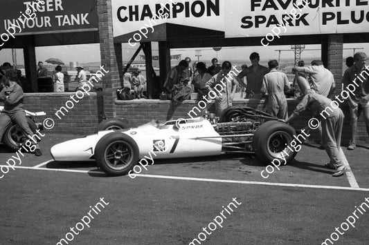 1968 SA GP Honda RA300 Surtees (courtesy Ken Stewart) 015
