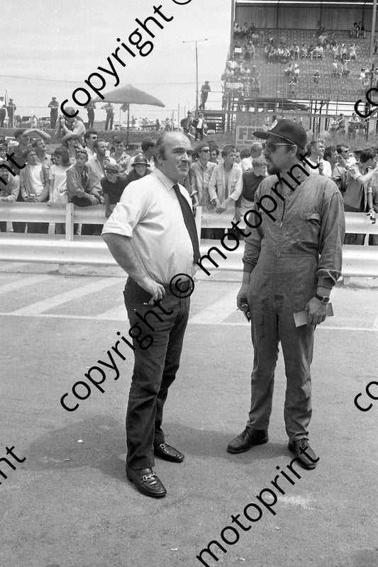1969 9 David Piper, on left (thanks Ken Stewart) 535