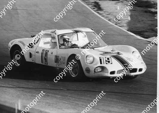 1969 9 hr 19 Dennis Joubert  Chevron BMW B8 (Malcolm Sampson Motorsport Photography) (20)