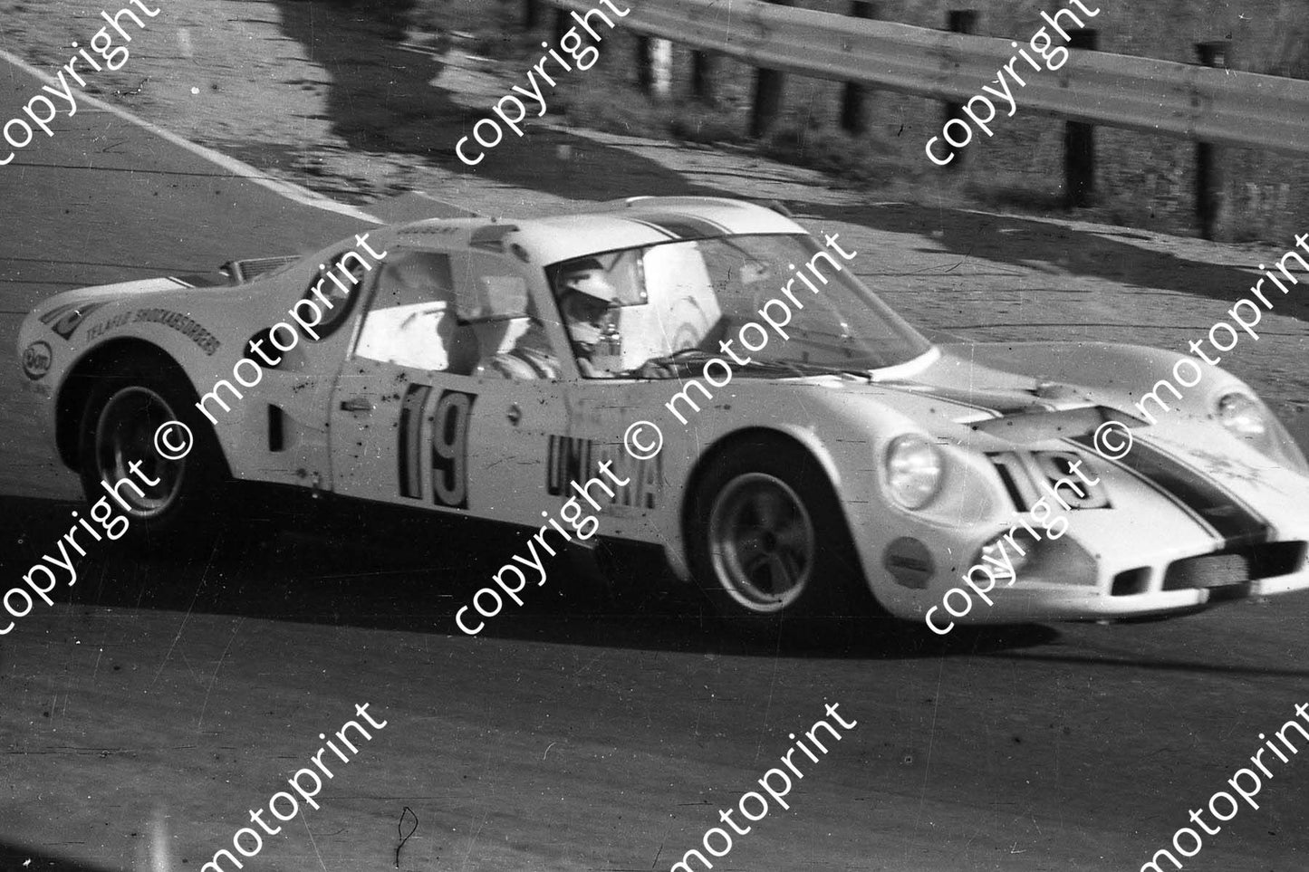 1969 9 hr 19 Dennis Joubert Clarrie Taylor  Chevron BMW B8 (Malcolm Sampson Motorsport Photography) (19)
