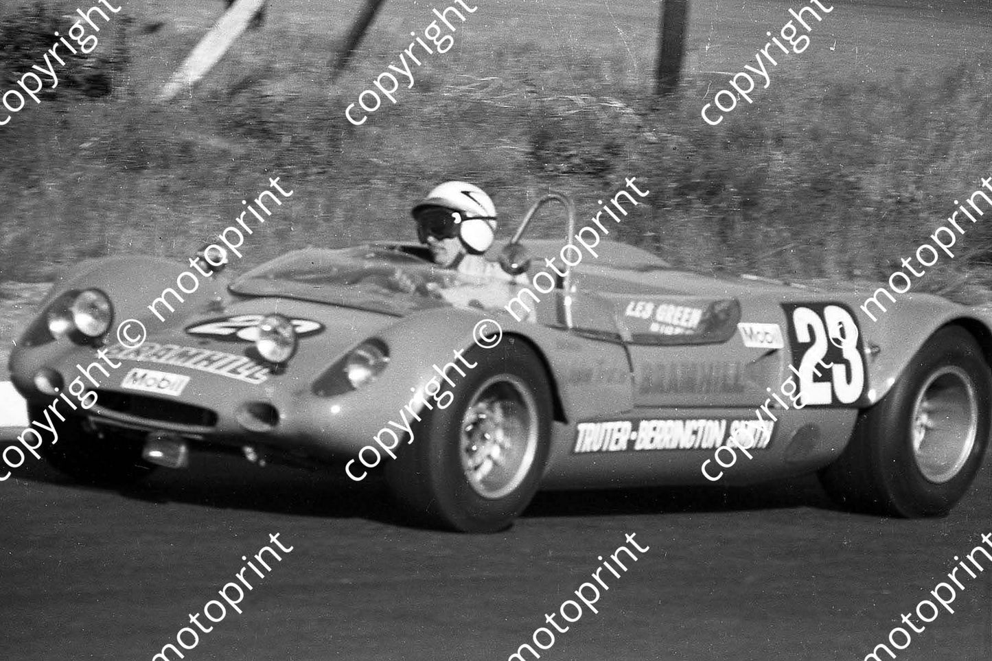 1969 9 hr 23 John Truter, Keith Berrington-Smith Bramhill Ford  (Malcolm Sampson Motorsport Photography) (23)