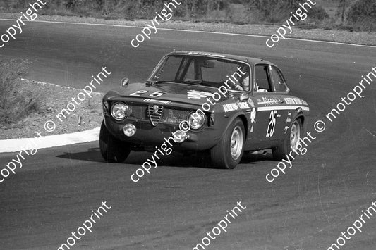 1969 9hr 25 Alfa GTA JUnior Danny Alderton John Conchie ns   018