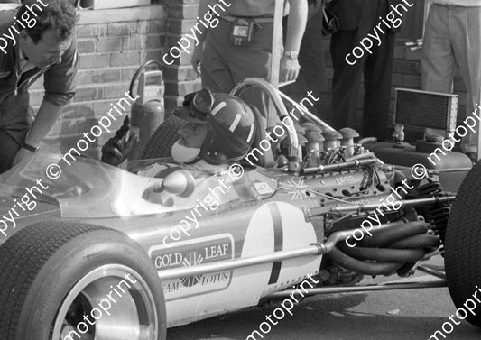 1969 SA GP Graham Hill ready to go (courtesy Ken Stewart) 062