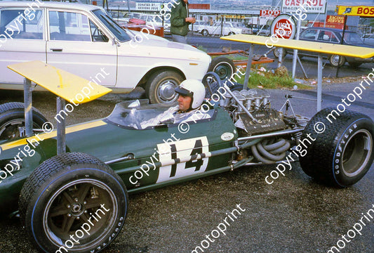 1969 SA GP Jack Brabham BT26 practice (thanks Vito Momo via G Cavalieri) 015