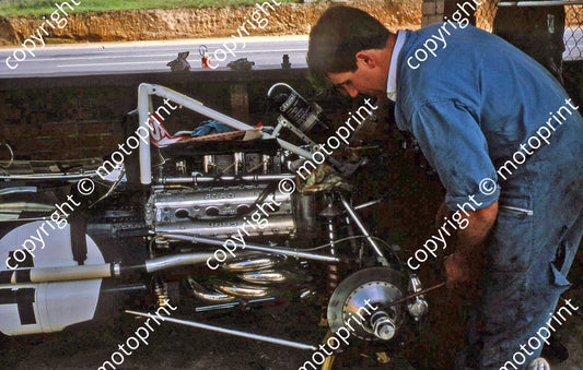 1969 SA GP Lotus 49 eng detail Jo Siffert (thanks Vito Momo via G Cavalieri) 011