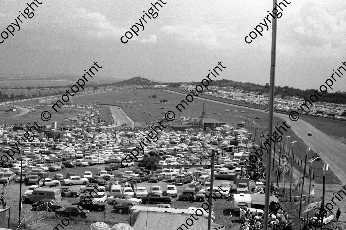 1969 SA GP saloon cars, to Leeukop from tower (courtesy Ken Stewart) 158