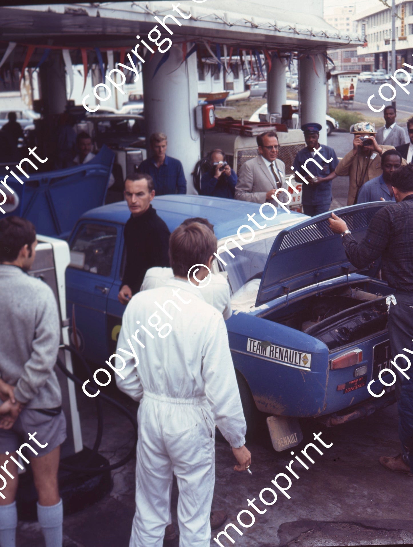 1969 Total Rally c 23 Chris Swanepoel, Gus Crous R8 damage (Ben van Rensburg) (3)