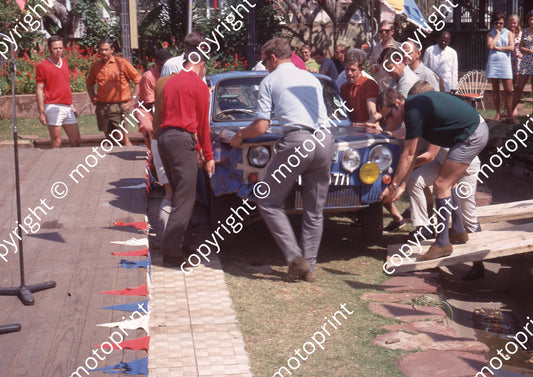 1969 Total Rally e  23 Chris Swanepoel, Gus Crous R8 dinged (Ben van Rensburg) (1a)