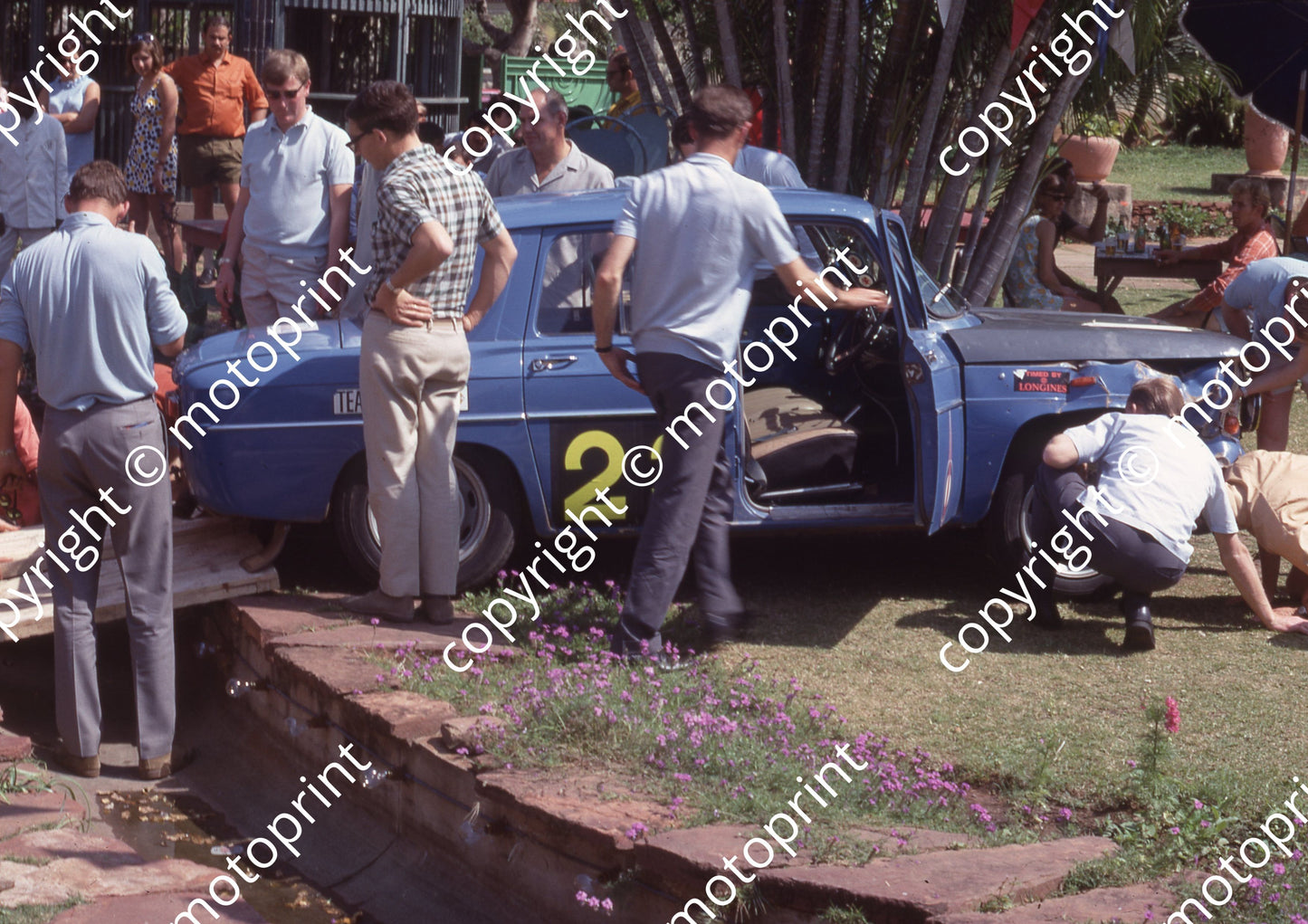 1969 Total Rally f 23 Chris Swanepoel, Gus Crous R8 dinged  (Ben van Rensburg) (1b)