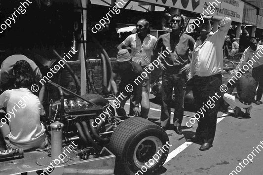 1970 15 Lola T210 Mike Hailwood David Hobbs Sid Taylor George Thornton hat (thanks Ken Stewart) 4 640
