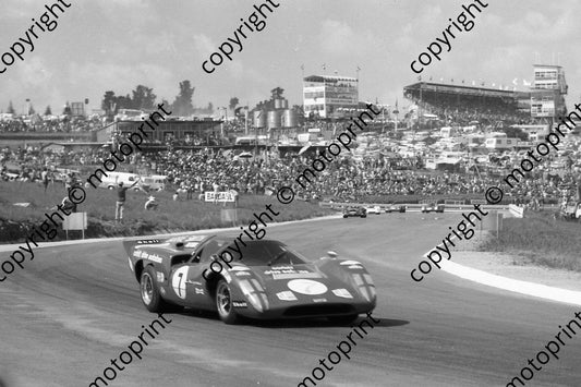 1970 7 Lola T70 Barrie Smith Jackie Pretorius 597