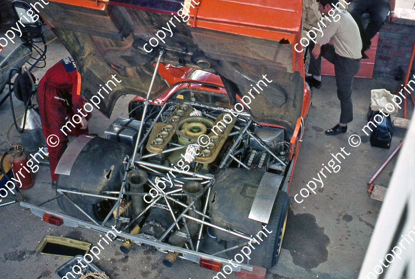 1970 9hr Gunston Porsche 917 eng detail  (thanks Vito Momo via G Cavalieri) 025