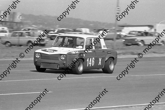 1970 Kyalami Ronnie van Rooyen Renault R8 nat champ series 1  (2)