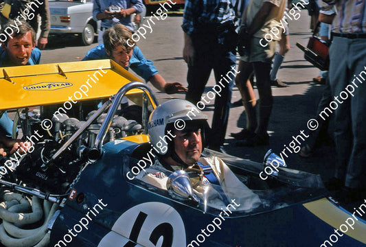 1970 SA GP Brabham BT33 Jack Brabham in paddock (thanks Vito Momo via G Cavalieri) 042