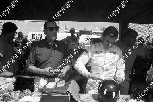 1970 SA GP Hill and Rob Walker left (thanks Ken Stewart)   123