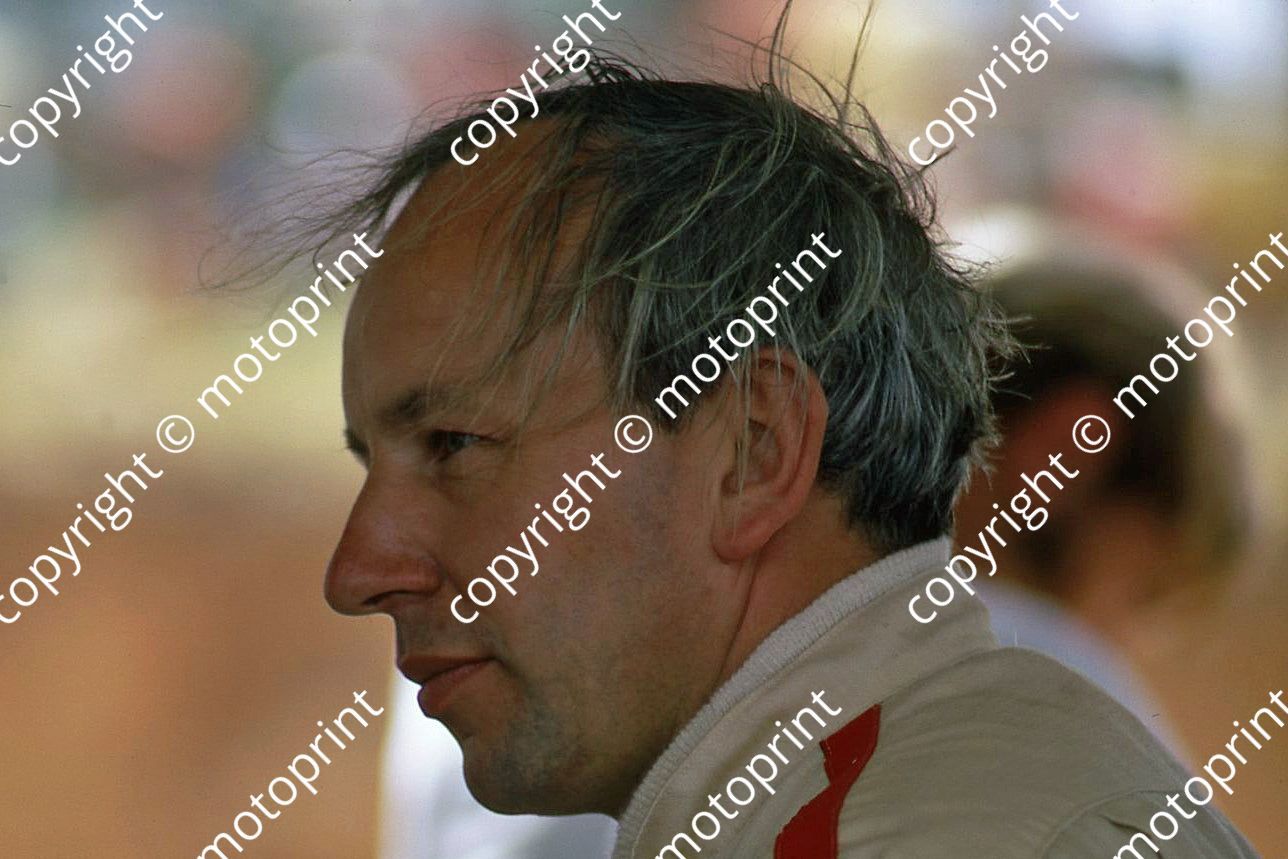 1970 SA GP John Surtees portrait  (thanks Vito Momo via G Cavalieri)037 cropped