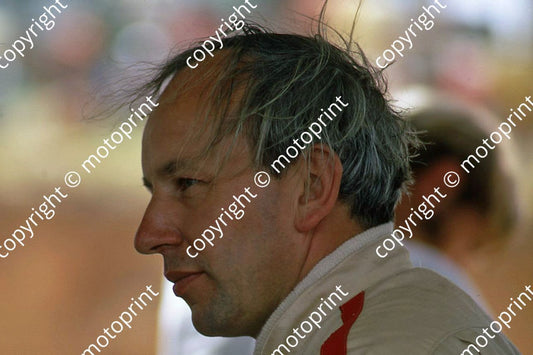 1970 SA GP John Surtees portrait  (thanks Vito Momo via G Cavalieri)037 cropped
