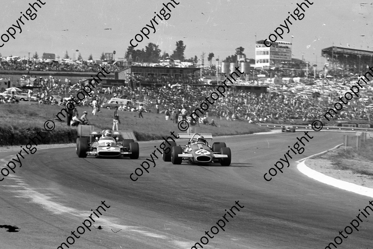 1970 SA GP Pescarolo Matra #4, Brabham BT33 #12 (thanks Ken Stewart) 092