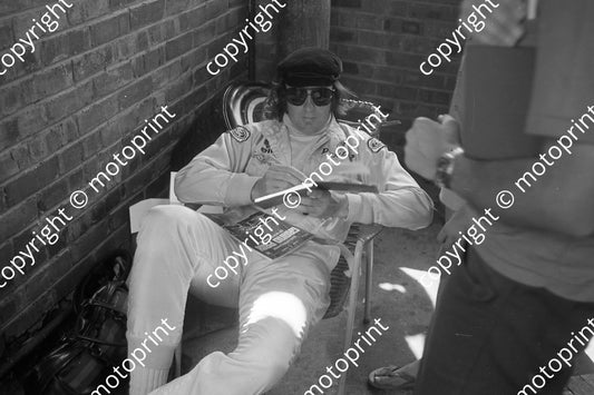 1970 SA GP Stewart at ease (thanks Ken Stewart)   110
