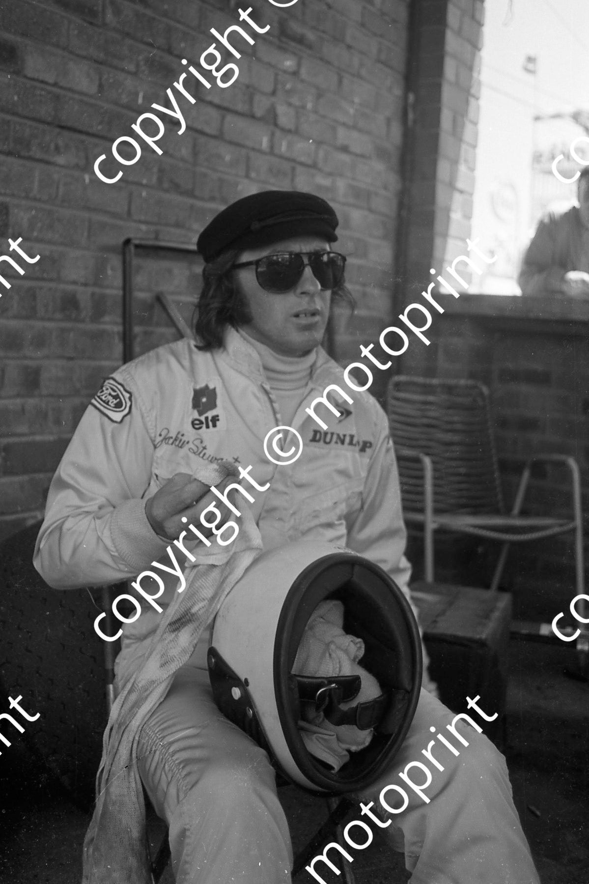 1970 SA GP Stewart preparing  (thanks Ken Stewart)048