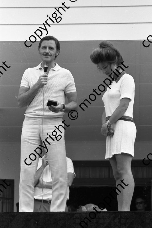 1970 SA GP prizegiving Hill (thanks Ken Stewart) 044