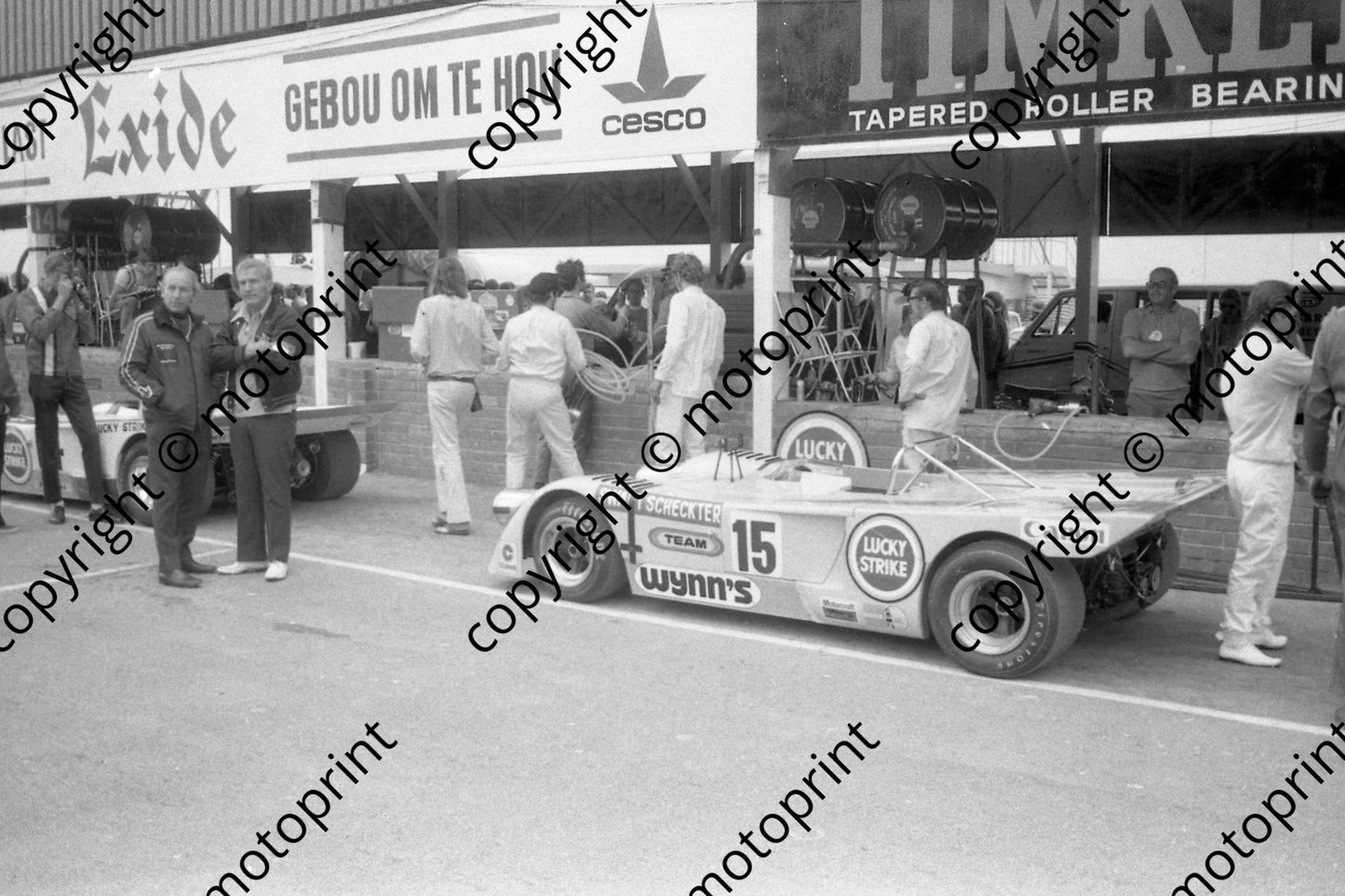 1971 15 Chevron B19 Ed Swart Jody Scheckter note left John Surtees (thanks Ken Stewart) (1)