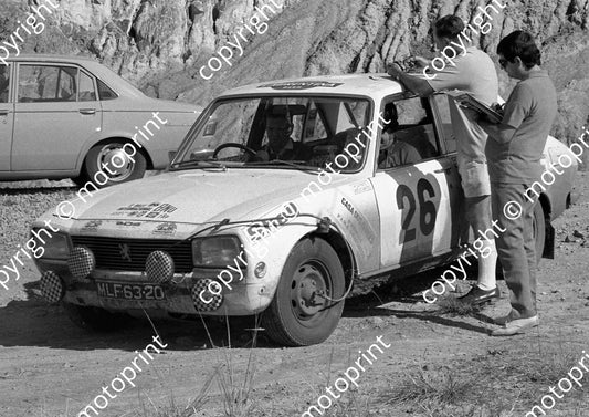 1971 BNU 26  A Pereira dos Santos, M Jose Sa Pinto Peugeot 504 K500d (courtesy Roger Swan) (11)