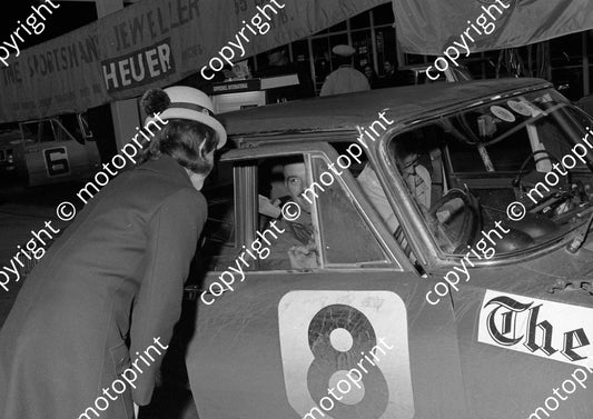 1971 BNU 8 Elbie Odendaal, Christo Kuun Alfa TAP airline rep who handed out food parcels (courtesy Roger Swan) (9)