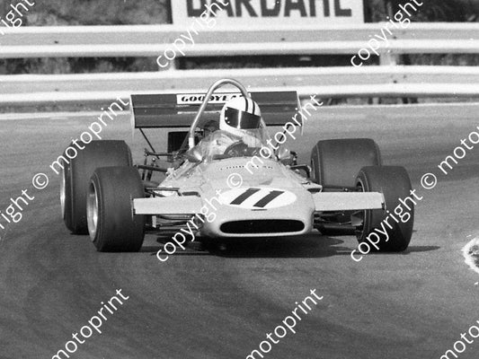 1971 SA GP 11 Denny Hulme McLaren M19 (permission Malcolm Sampson Motorsport Photography)(2)