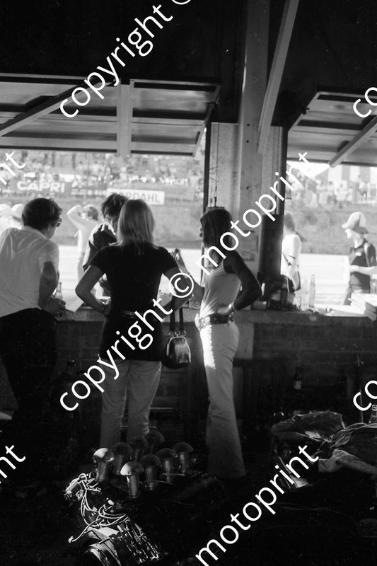 1971 SA GP Tyrrell pit_ Derek Gardner designer, Helen Stewart right (thanks Ken Stewart) 161