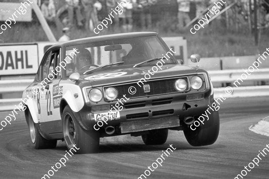 1972 9 hr SL 22 Toyota Corona Swanepoel Cloete (permission Malcolm Sampson Motorsport Photography) 1972 9 hr   (8)