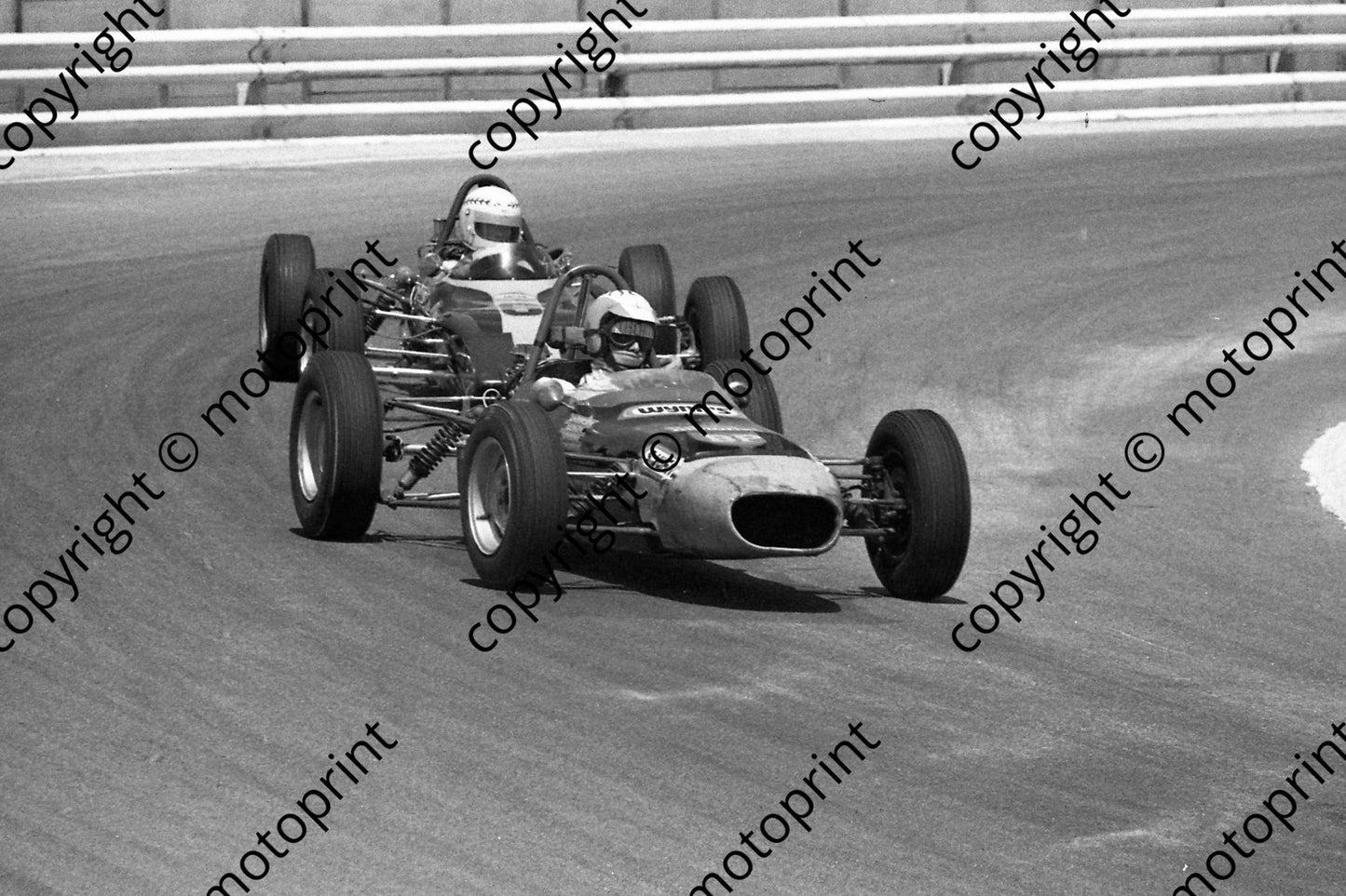 1972 Kya 44 Pato Guitterez-Nunez Merlyn_ D Tunmer Lotus 69  (1)