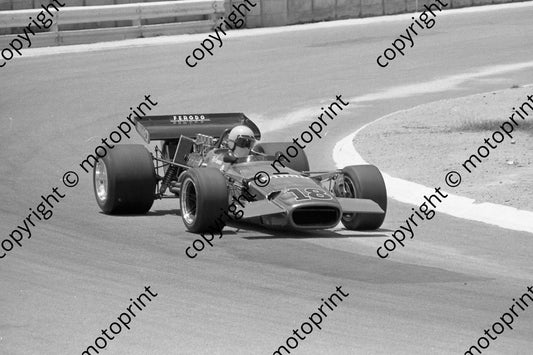 1972 Kya SS Highveld 100 18 Harold Rosenberg Lola T142 (permission Malcolm Sampson Motorsport Photography)