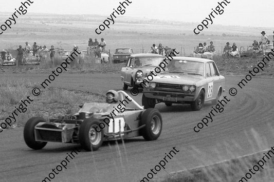 1972 PMC 3 hr 11 P Marsh U2 28 Roelof Fekken Datsun SSS 1600, 7 Johan Nel DKW (courtesy Roger Swan) 011